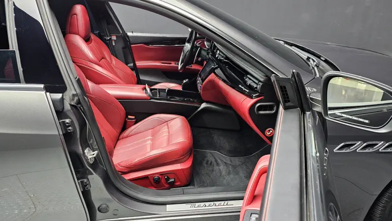 Maserati Quattroporte