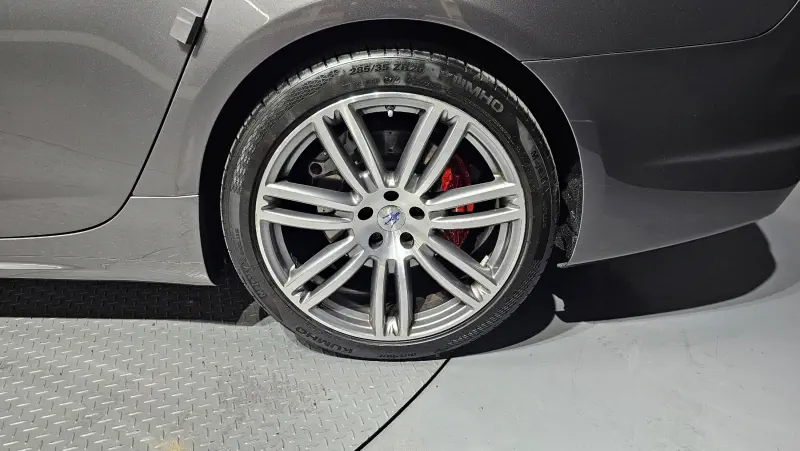 Maserati Quattroporte