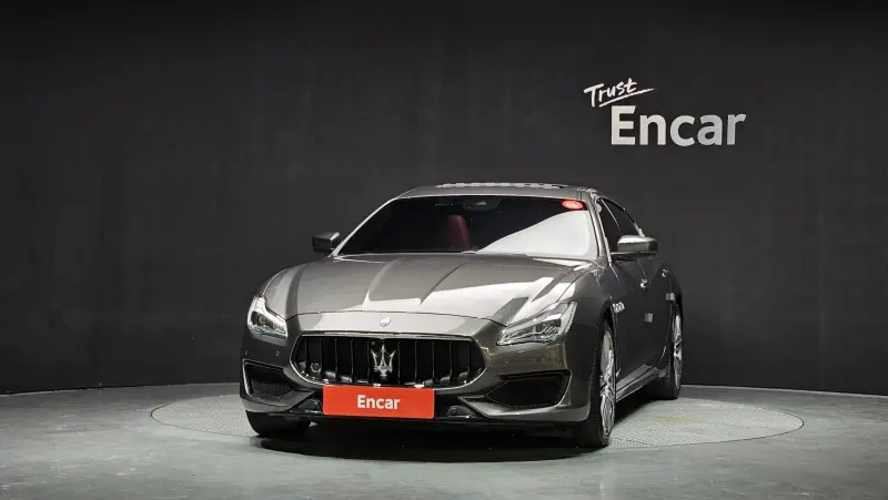 Maserati Quattroporte