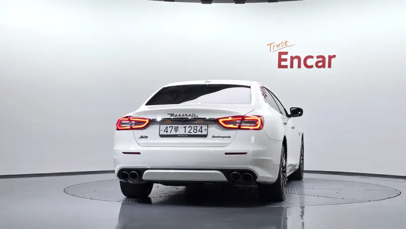 Maserati Quattroporte