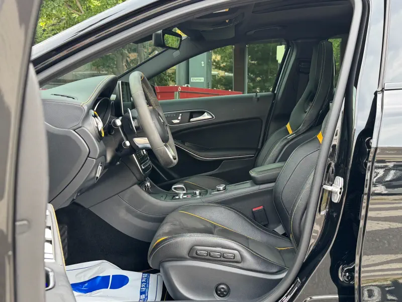 Mercedes-Benz GLA-Class