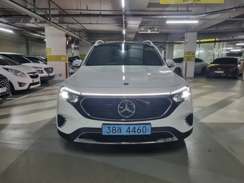 Mercedes-Benz EQB