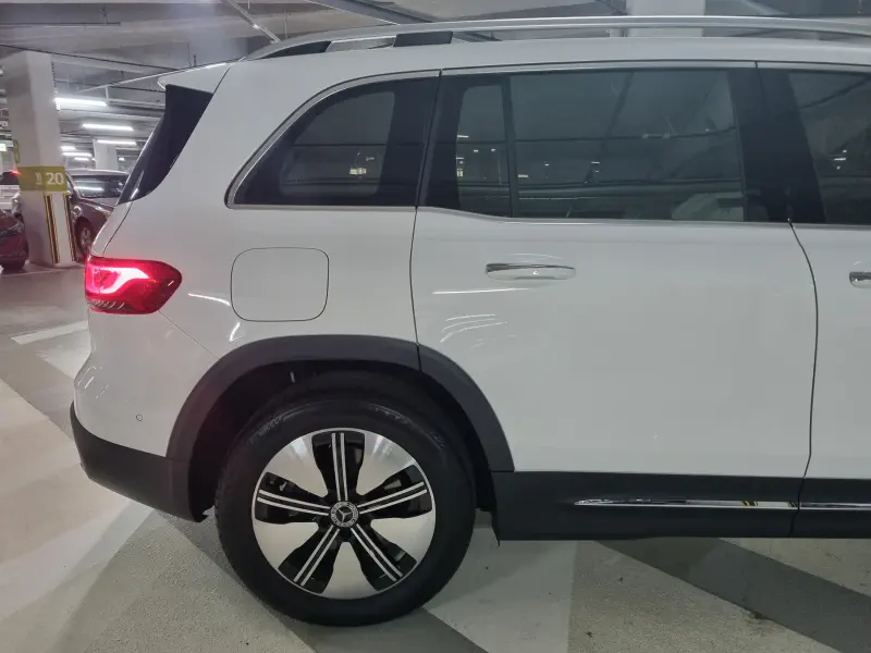 Mercedes-Benz EQB