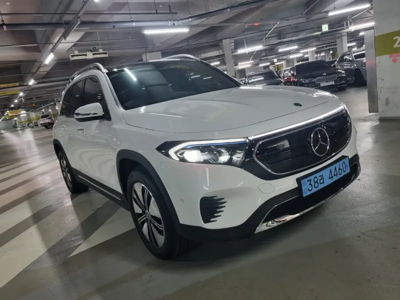 Mercedes-Benz EQB