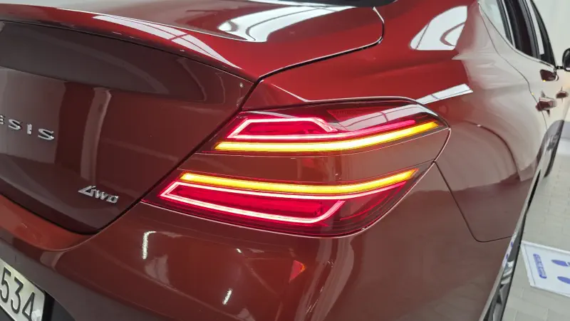 Genesis G70