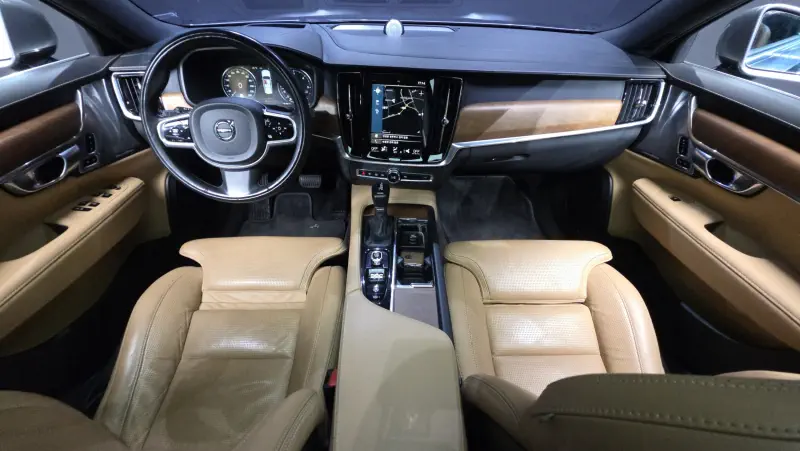 Volvo S90