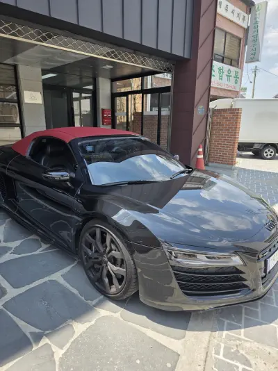 Audi R8
