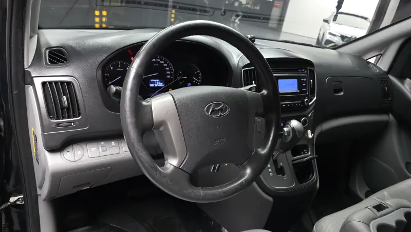 Hyundai Grand Starex