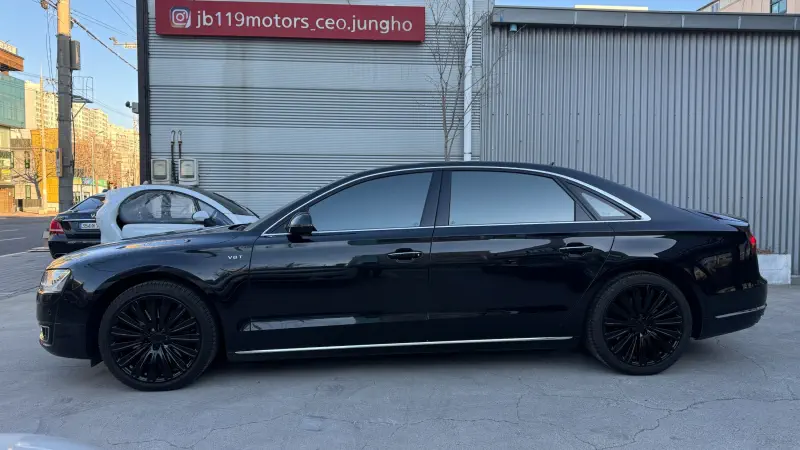 Audi A8