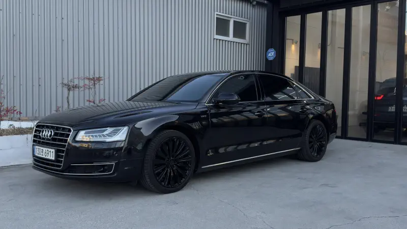Audi A8