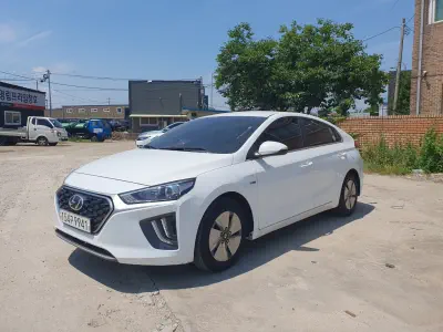 Hyundai Ioniq