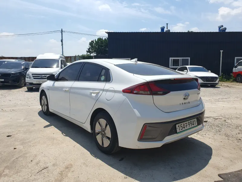 Hyundai Ioniq