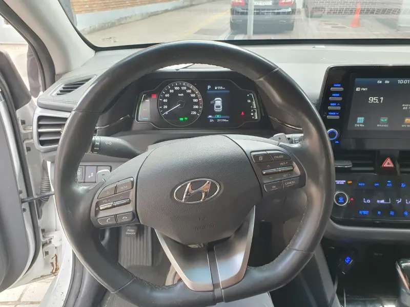 Hyundai Ioniq