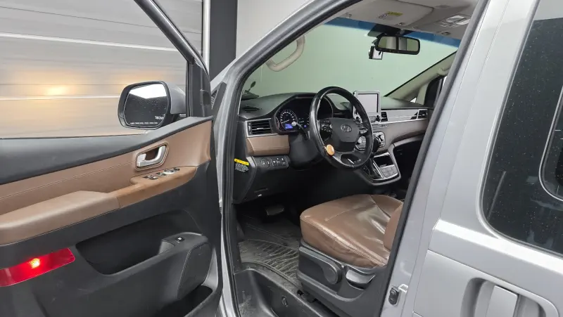 Hyundai Grand Starex