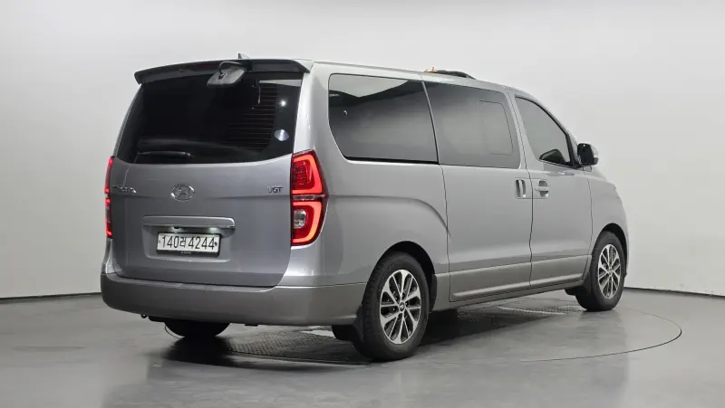 Hyundai Grand Starex