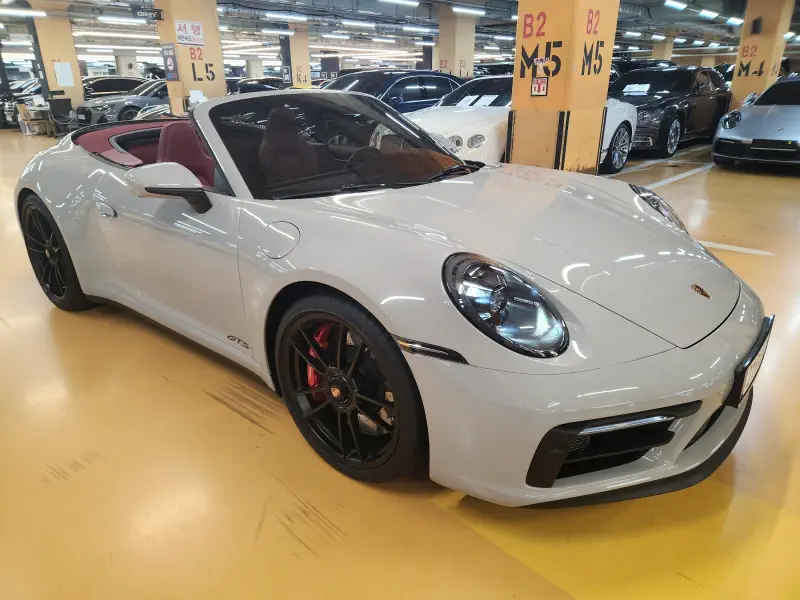 Porsche 911