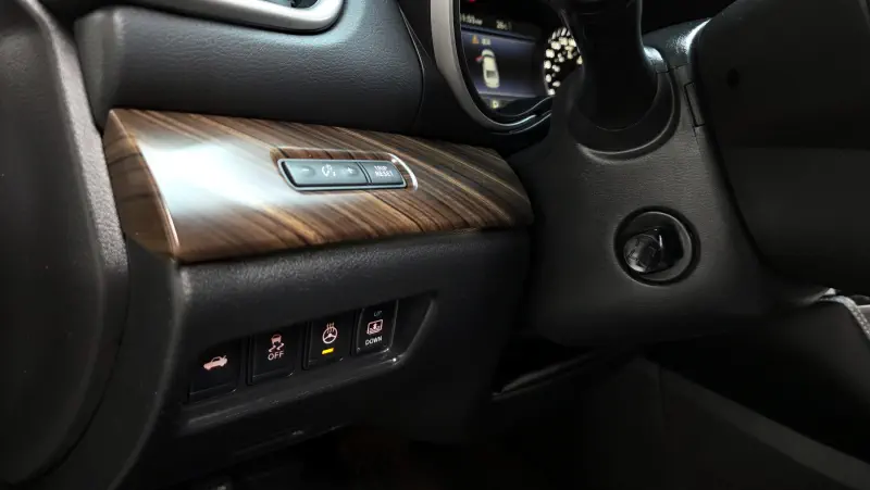 Nissan MAXIMA