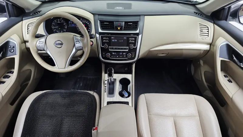 Nissan Altima