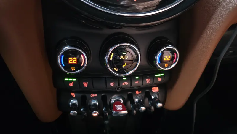 MINI Cabrio