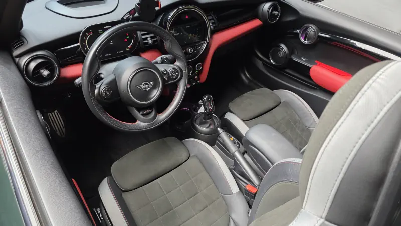 MINI Cabrio