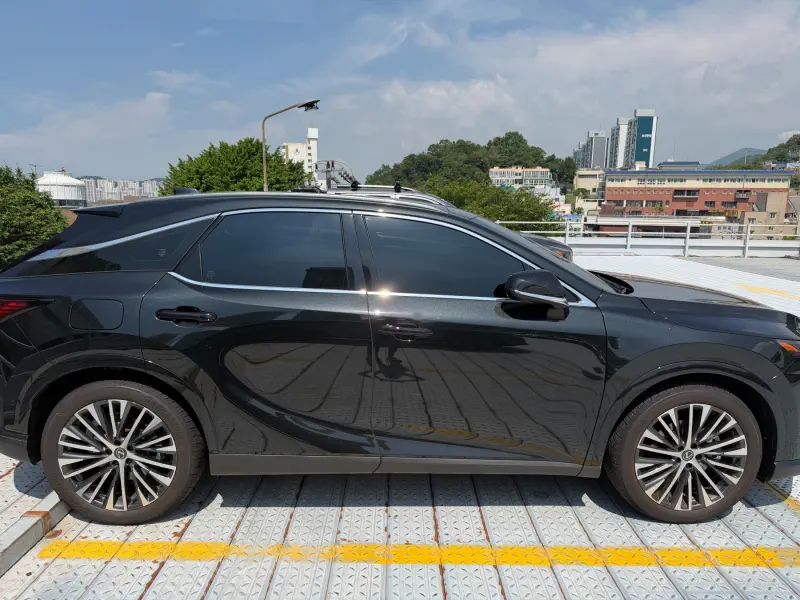 Lexus RX450h+