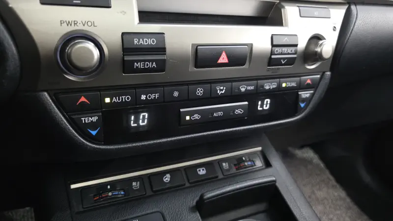 Lexus ES300h