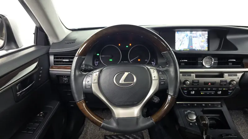 Lexus ES300h