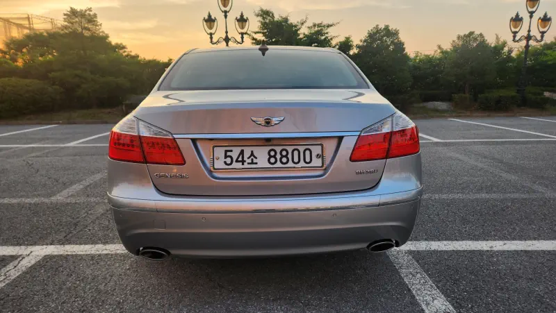 Hyundai Genesis