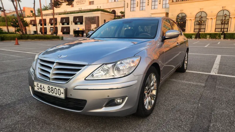 Hyundai Genesis