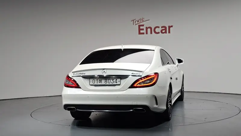 Mercedes-Benz CLS-Class