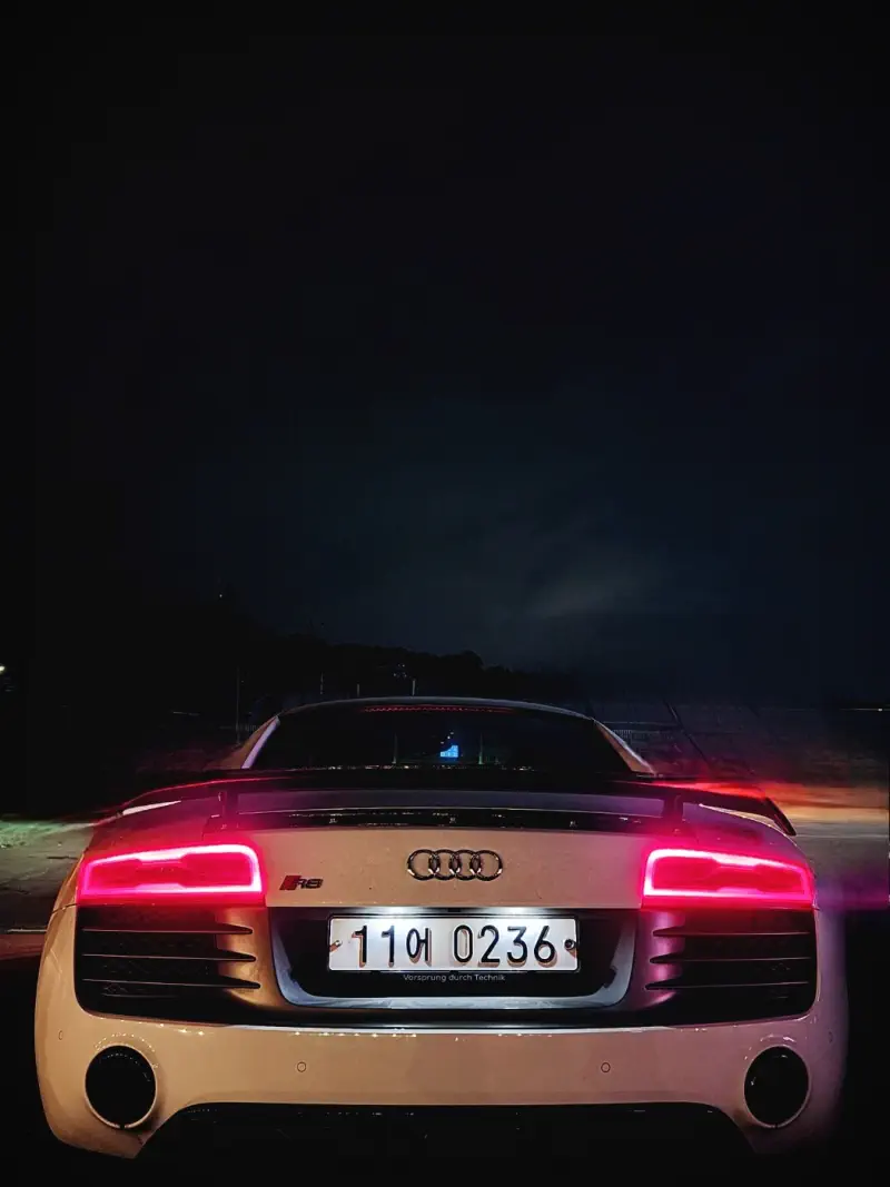 Audi R8