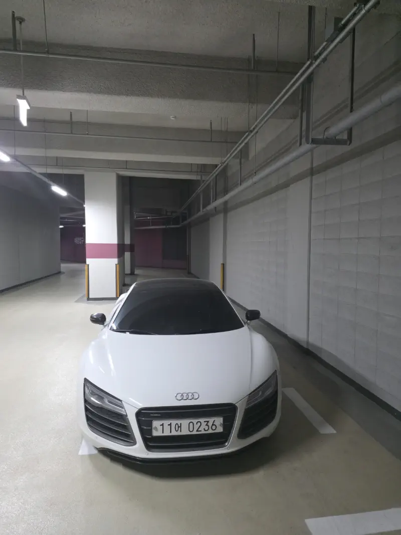 Audi R8