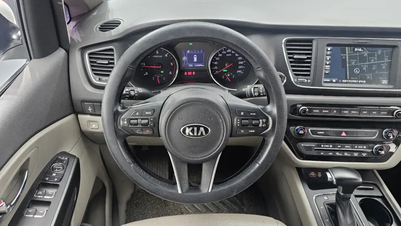 Kia Carnival