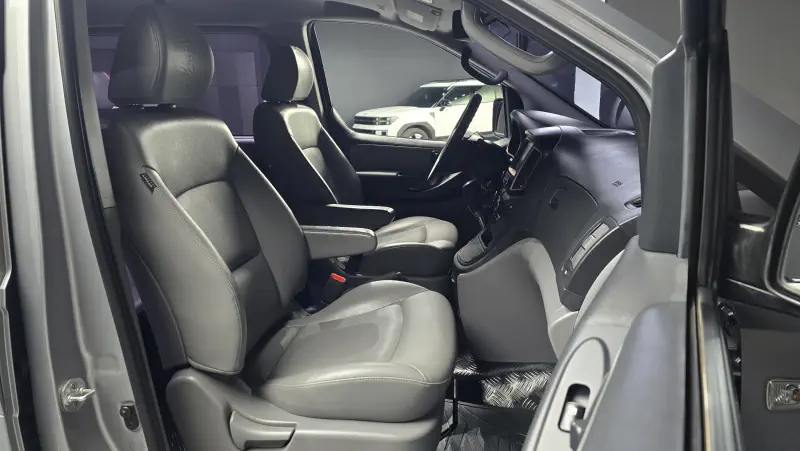 Hyundai Grand Starex