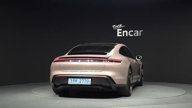 Porsche Taycan