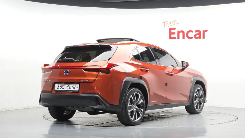 Lexus UX