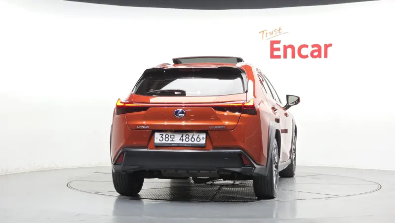 Lexus UX