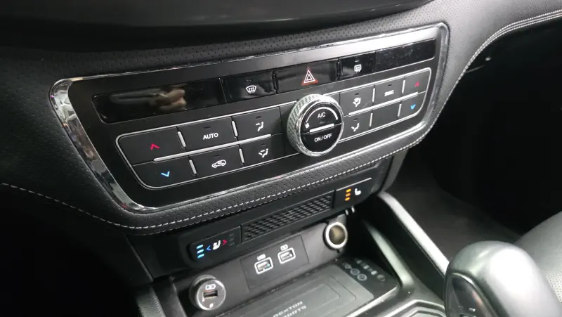 SsangYong Rexton Sports Khan