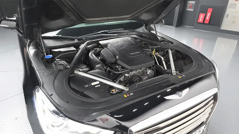 Genesis EQ900