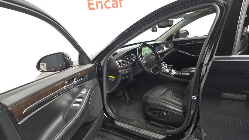 Genesis EQ900