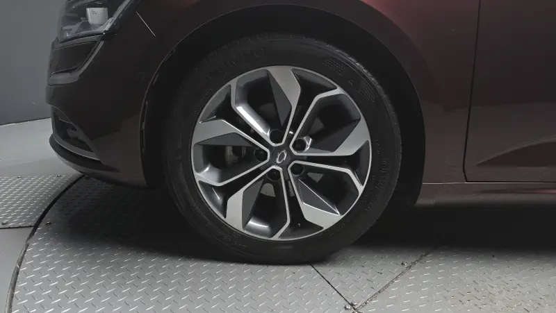 Renault Samsung SM6