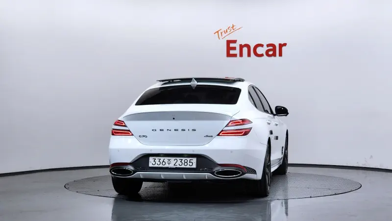 Genesis G70
