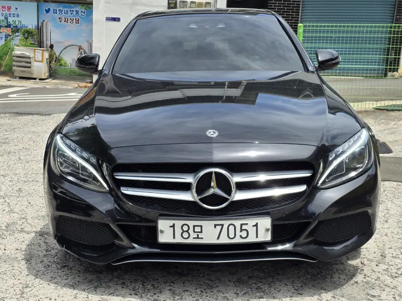 Mercedes-Benz C-Class