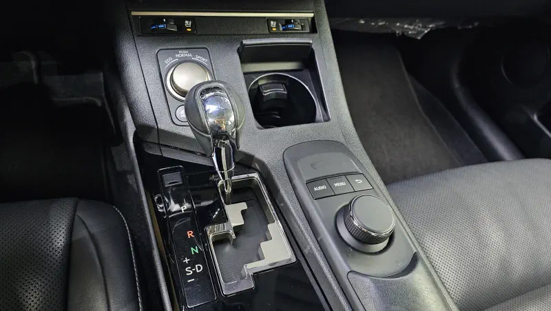 Lexus ES300h