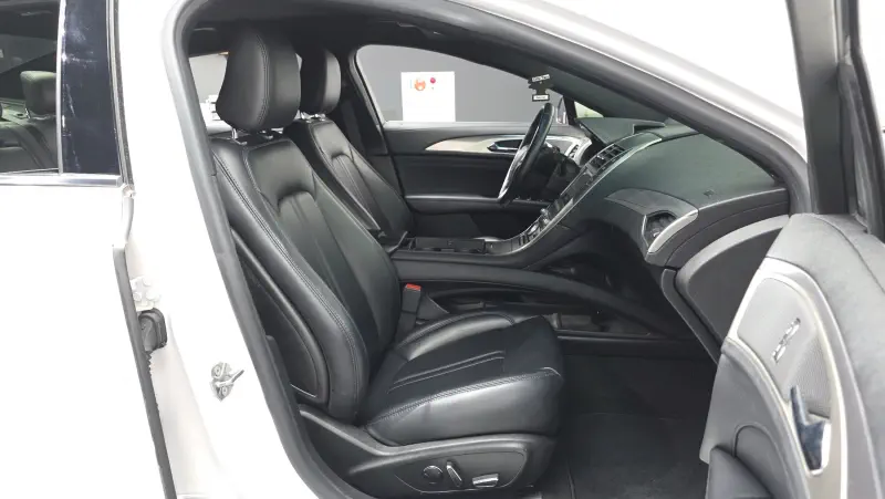 Lincoln Mkz