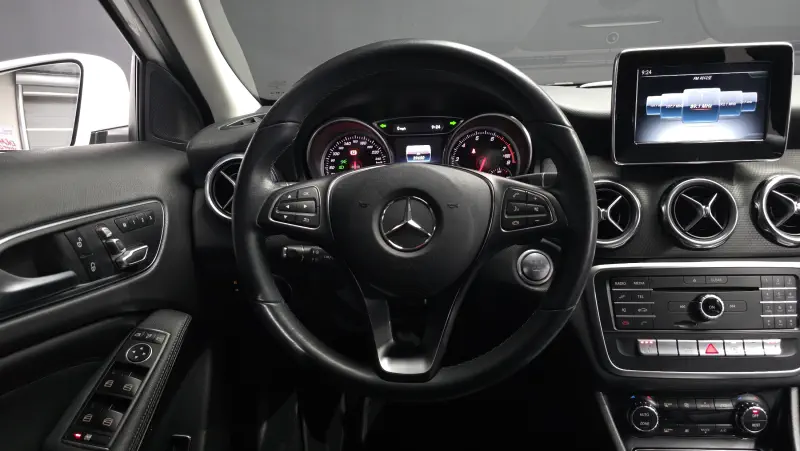 Mercedes-Benz GLA-Class