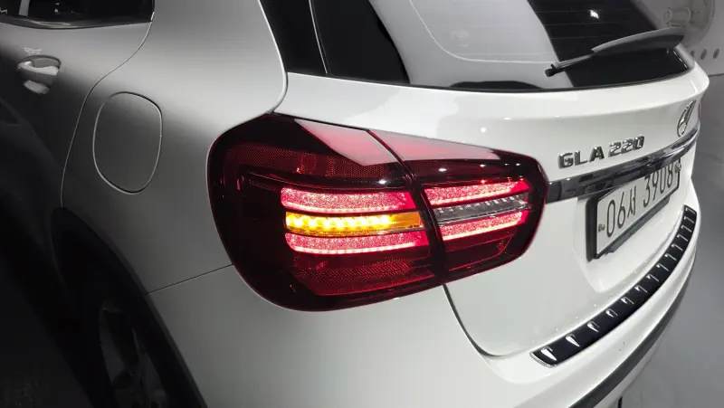 Mercedes-Benz GLA-Class