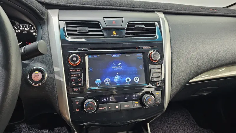 Nissan Altima