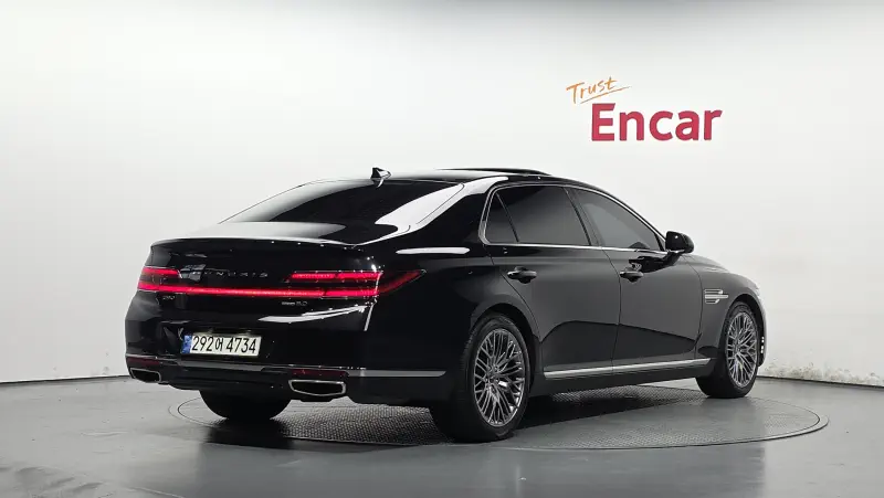 Genesis G90