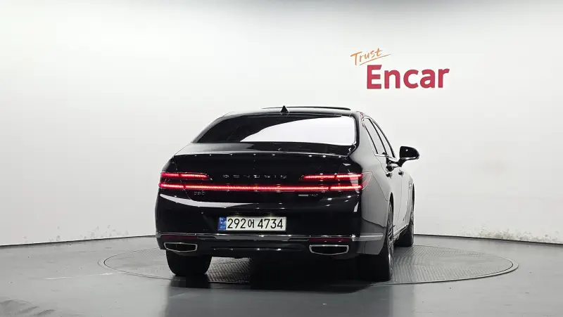Genesis G90